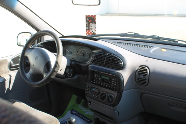 Chrysler Voyager III, 7 мест, 1997 г.