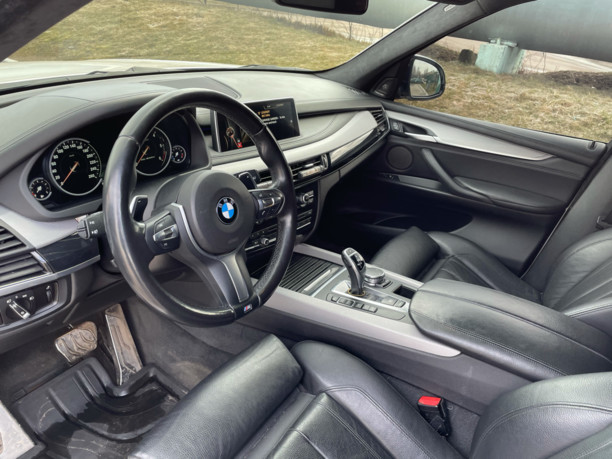 BMW X5 F15, 5 мест, 2016 г.