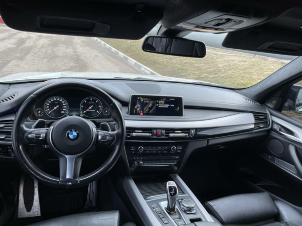 BMW X5 F15, 5 мест, 2016 г.