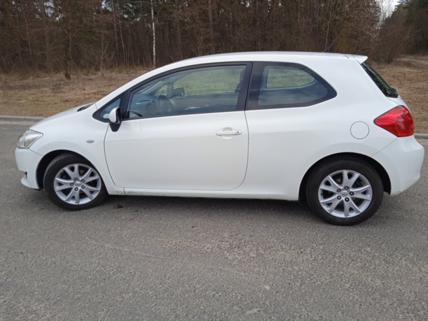 Toyota Auris I (E150), 2009 г.