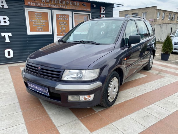 Mitsubishi Space Wagon Typ N50, 7 мест, 1998 г.