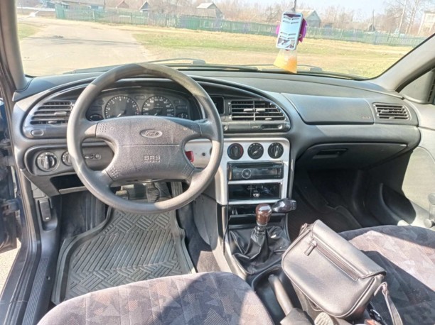 Ford Mondeo I, 1995 г.