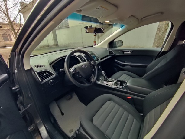 Ford Edge II, 5 мест, 2016 г.