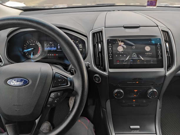Ford Edge II, 5 мест, 2016 г.