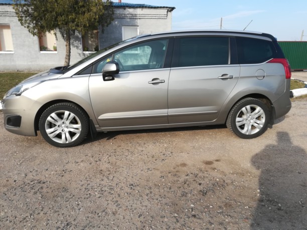 Peugeot 5008 I · Рестайлинг, 7 мест, 2016 г.