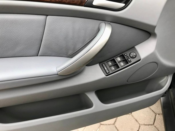BMW X5 E53, 5 мест, 2003 г.