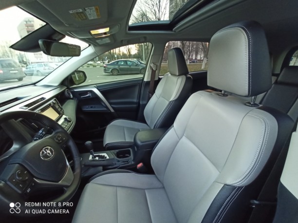 Toyota RAV4 IV (XA40) · Рестайлинг, 5 мест, 2017 г.