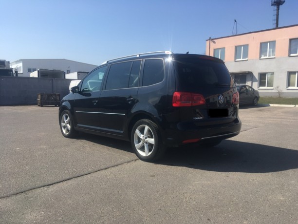 Volkswagen Touran II, 5 мест, 2015 г.