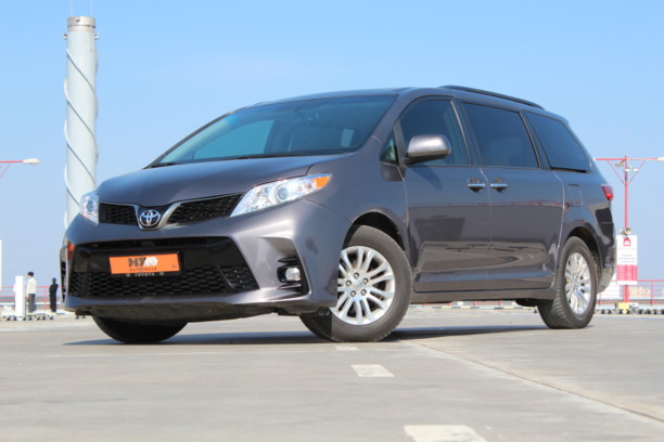 Toyota Sienna III (XL30), 7 мест, 2017 г.