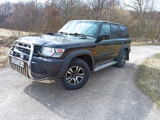 Nissan Patrol Y61, 7 мест, 1998 г.