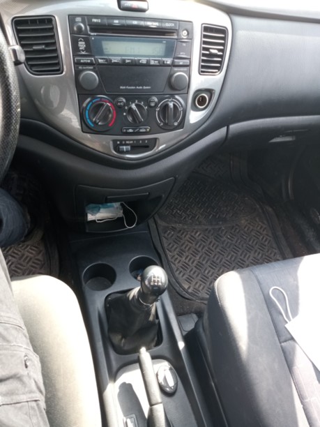 Mazda MPV II · Рестайлинг, 5 мест, 2004 г.