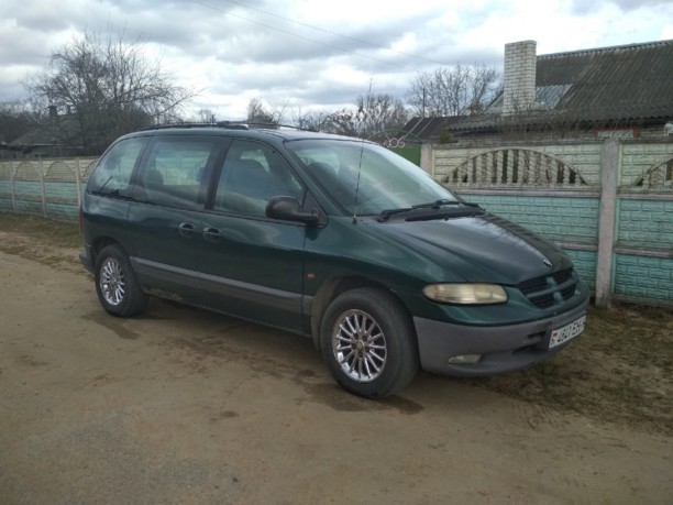 Chrysler Voyager III, 7 мест, 1999 г.