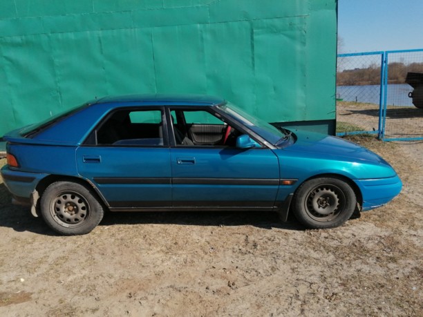 Mazda 323F, 1991 г.