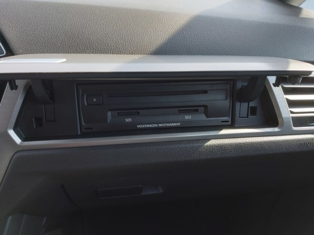Volkswagen Touran III, 5 мест, 2016 г.