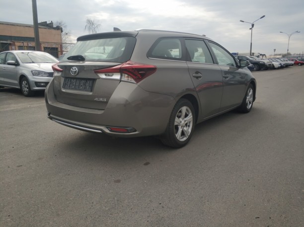 Toyota Auris II (E180) · Рестайлинг, 2017 г.