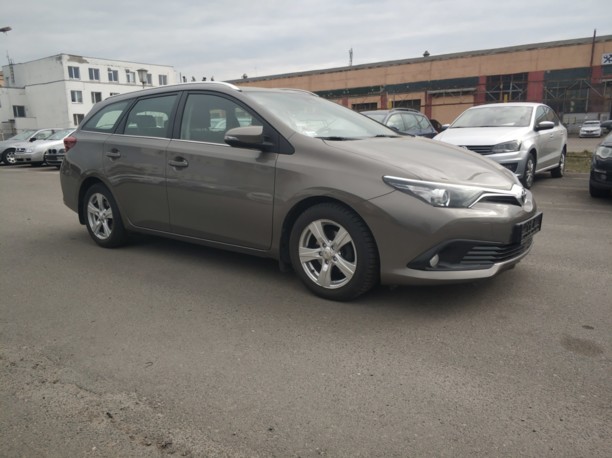 Toyota Auris II (E180) · Рестайлинг, 2017 г.
