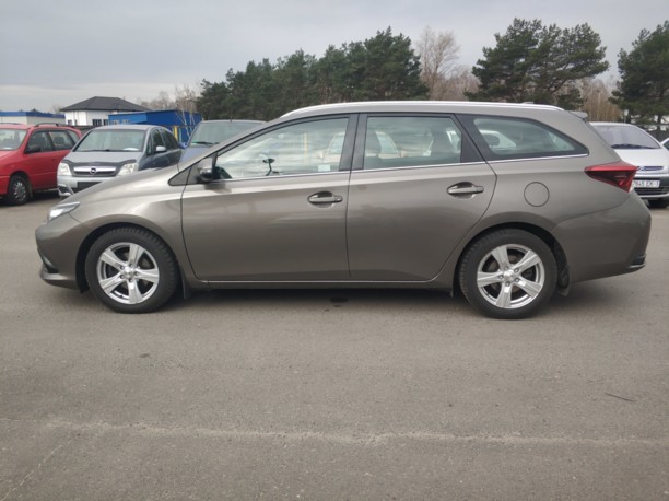 Toyota Auris II (E180) · Рестайлинг, 2017 г.