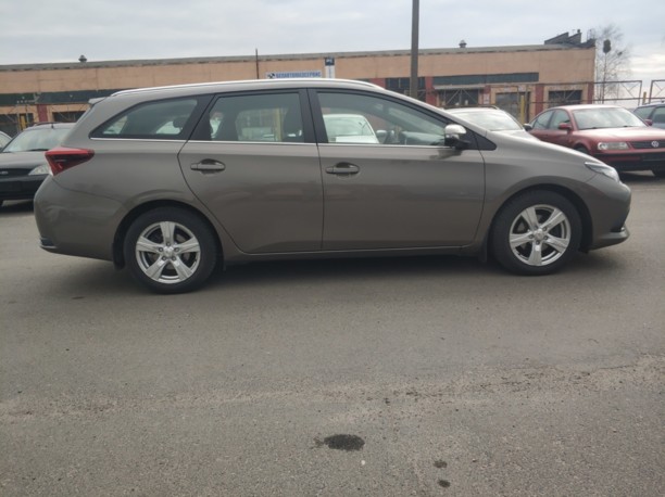 Toyota Auris II (E180) · Рестайлинг, 2017 г.