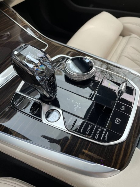 BMW X7, 7 мест, 2019 г.
