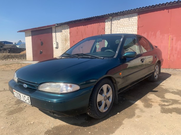 Ford Mondeo I, 1996 г.
