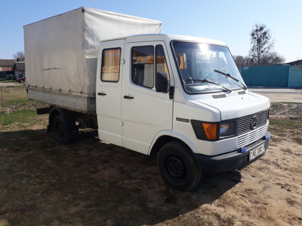 Mercedes 207-310 208, 1994 г.