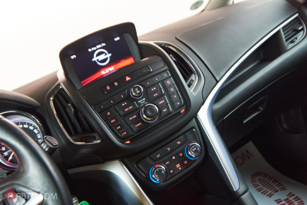 Opel Zafira C, 7 мест, 2015 г.