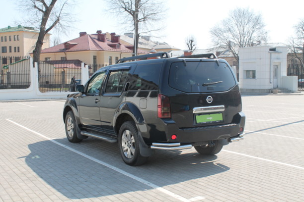 Nissan Pathfinder R51, 7 мест, 2005 г.