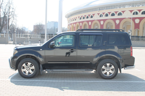 Nissan Pathfinder R51, 7 мест, 2005 г.