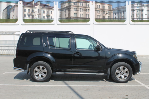Nissan Pathfinder R51, 7 мест, 2005 г.