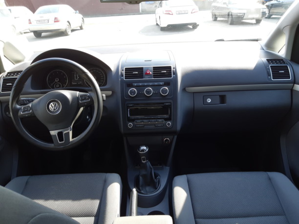 Volkswagen Touran II, 5 мест, 2013 г.