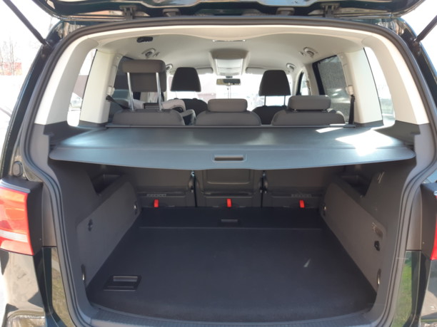 Volkswagen Touran II, 5 мест, 2013 г.