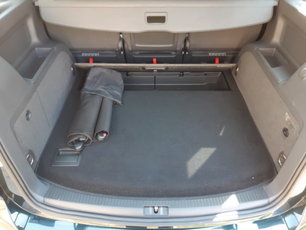 Volkswagen Touran II, 5 мест, 2013 г.