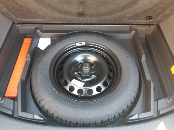 Volkswagen Touran II, 5 мест, 2013 г.