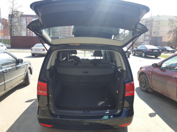 Volkswagen Touran II, 5 мест, 2013 г.