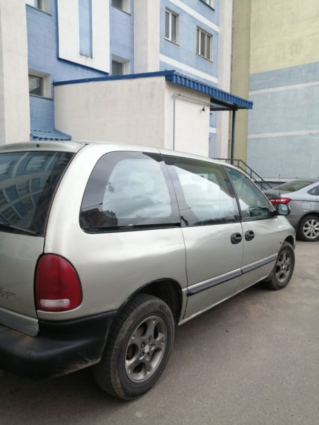 Chrysler Voyager III, 7 мест, 2000 г.