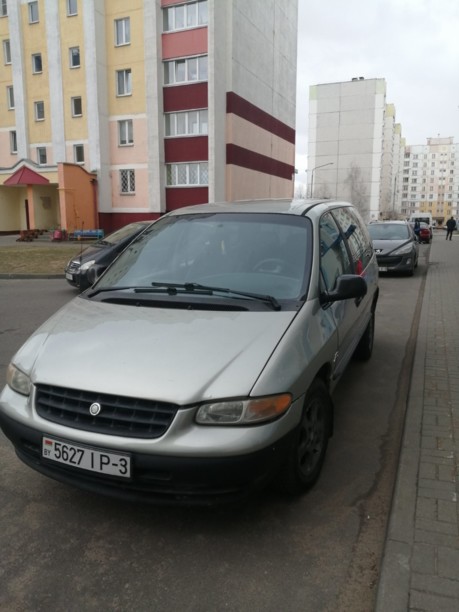 Chrysler Voyager III, 7 мест, 2000 г.