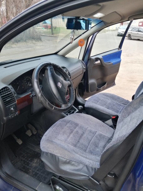 Opel Zafira A, 7 мест, 2000 г.