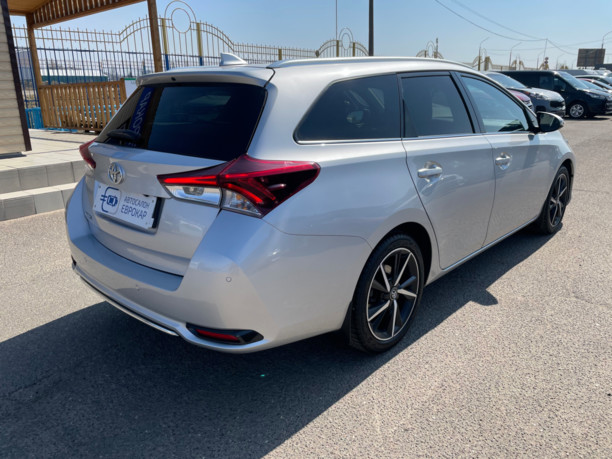 Toyota Auris II (E180) · Рестайлинг, 2017 г.
