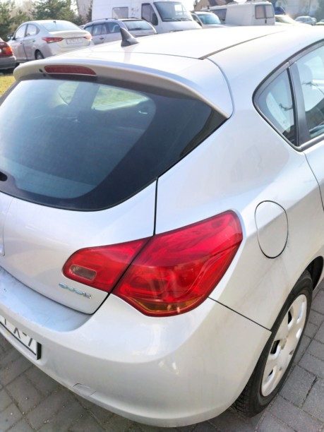 Opel Astra J, 2010 г.