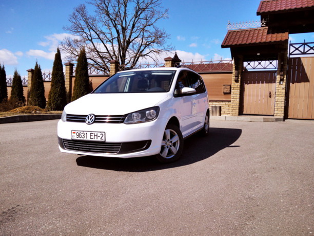 Volkswagen Touran II, 7 мест, 2011 г.