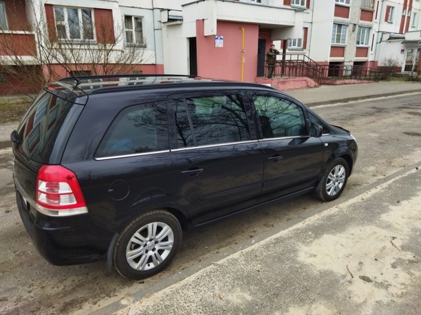 Opel Zafira B · Рестайлинг, 7 мест, 2011 г.