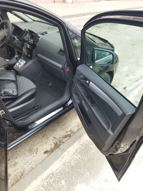 Opel Zafira B · Рестайлинг, 7 мест, 2011 г.