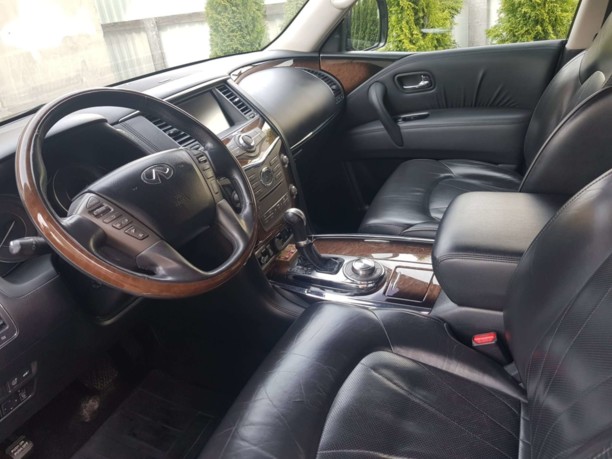Infiniti QX56 II, 7 мест, 2011 г.