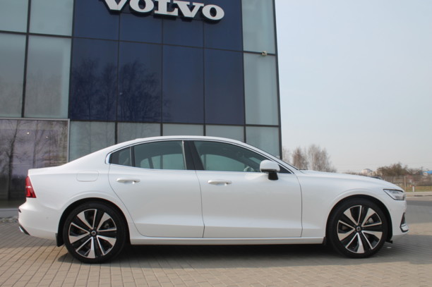Volvo S60 II · Рестайлинг, 2020 г.