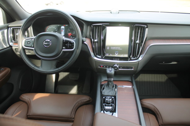 Volvo S60 II · Рестайлинг, 2020 г.