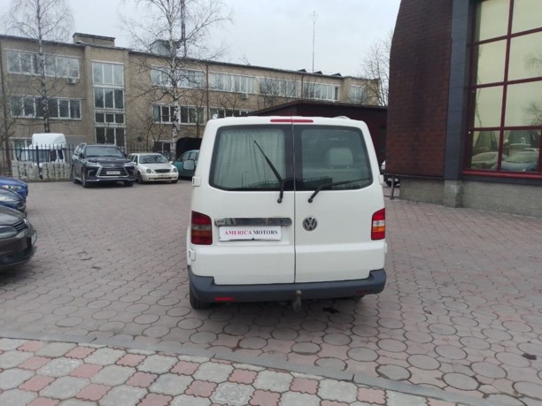 Volkswagen Caravelle T5, 2004 г.