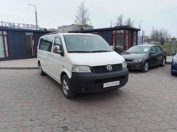 Volkswagen Caravelle T5, 2004 г.