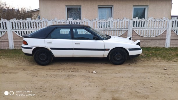 Mazda 323F, 1991 г.