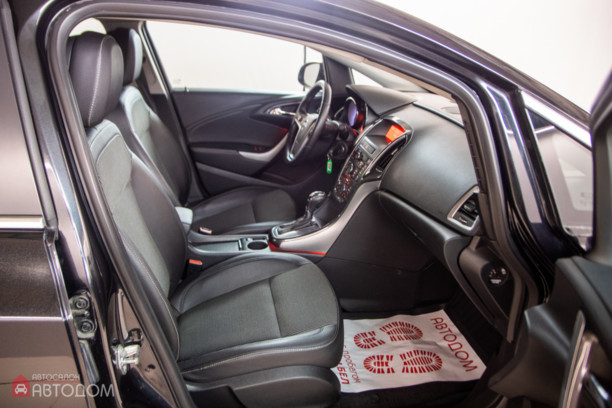 Opel Astra J · Рестайлинг, 2012 г.
