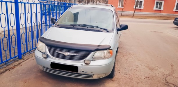 Chrysler Town and Country IV, 7 мест, 2002 г.